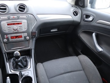 Ford Mondeo IV Hatchback 1.8 Duratorq TDCi 125KM 2008 Ford Mondeo 1.8 TDCi, Klima, Klimatronic,ALU, zdjęcie 7