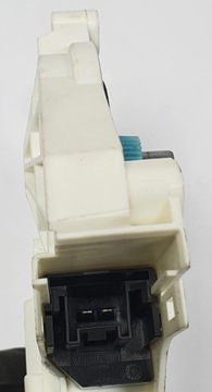 MOTOREK OKNO LEVÝ PŘEDNÍ PORSCHE CAYENNE II 7P5 8K0959801B