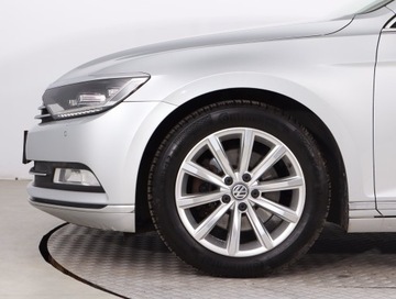 Volkswagen Passat B8 Limousine 2.0 TSI BlueMotion Technology 220KM 2015 VW Passat 2.0 TSI, Salon Polska, Serwis ASO, zdjęcie 14