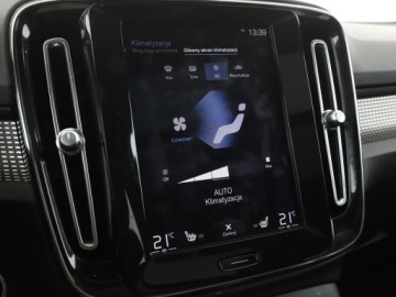 Volvo XC40 Crossover 2.0 D3 150KM 2019 Volvo XC 40 R-Design, Automat, Panorama, Kamera,, zdjęcie 27