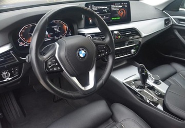 BMW Seria 5 G30-G31 Limuzyna Facelifting 2.0 520d 190KM 2022 BMW Seria 5 BMW 520d xDrive Sedan Dealer BMW Bonkowscy Szczecin Komis, zdjęcie 5