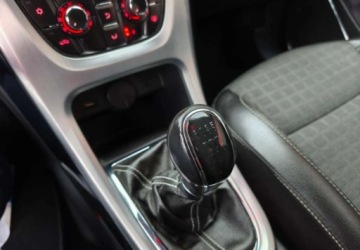 Opel Astra J Hatchback 5d 1.7 CDTI ECOTEC 110KM 2012 Opel Astra Opel Astra 1.7 CDTI DPF Cosmo 1.7 Diesel 110KM, zdjęcie 13