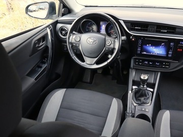 Toyota Auris II Touring Sports Facelifting 1.6 D-4D 112KM 2016 Toyota Auris 1.6 D-4D, Klima, Klimatronic, zdjęcie 6