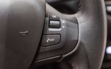 Peugeot 2008 I SUV Facelifting 1.2 PureTech 110KM 2016 Peugeot 2008 1.2 Pure Tech Active SS 1.2 Benzyna 110KM, zdjęcie 36