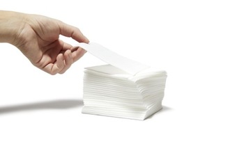 BLUU моет листья