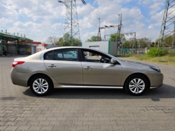 Renault Latitude 2.0 16v E85 140KM 2011 Renault Latitude 2.0 Benzyna 140KM I-Wlasciciel 90 tys.km Przebieg Idealny, zdjęcie 2