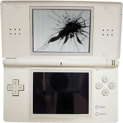 Верхний ЖК-дисплей консоли Nintendo NDS Lite.