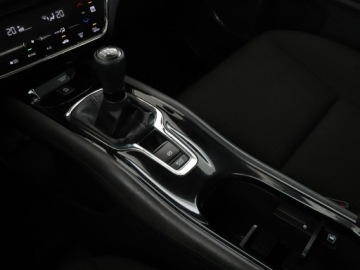 Honda HR-V II SUV 1.5 i-VTEC 130KM 2015 Honda HR-V Executive navi PDC grzane fotele, zdjęcie 25