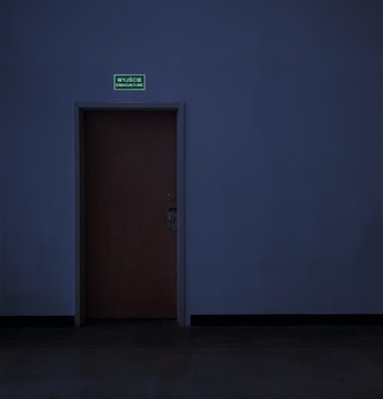 СВЕТЯЩИЙСЯ В ТЕМНОТЕ СОВЕТ ЗДОРОВЬЯ И БЕЗОПАСНОСТИ ВЫХОД | ДОСКА ВЫВЕСКА 15х3см