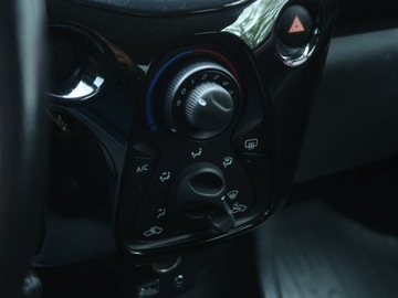 Toyota Aygo II Hatchback 3d Facelifting 1.0 VVT-i 72KM 2019 Toyota Aygo 1.0 VVT-i, Salon Polska, Klima, zdjęcie 14