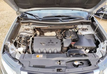 Mitsubishi Outlander III SUV Facelifting 2017 2.0 150KM 2017 Mitsubishi Outlander Mitsubishi Outlander 2.0 2WD CVT Diamant Edition 2.0, zdjęcie 25