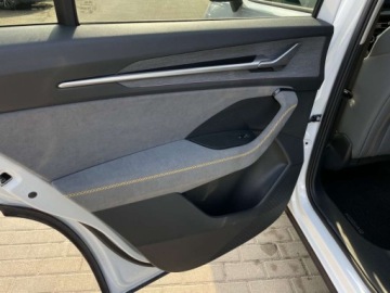 Skoda Kodiaq I SUV Facelifting 2.0 TDI SCR 150KM 2024 Skoda Kodiaq Selection 2.0TDI 150km, DSG, Matrix, ACC, 360, wnetrze Szara, zdjęcie 15