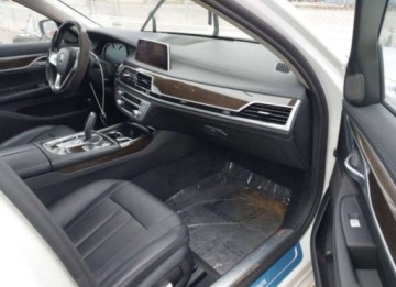 BMW Seria 7 G11-G12 2019 BMW Seria 7 2019, 3.0L, od ubezpieczalni 3.0 Benzyna 320KM, zdjęcie 9