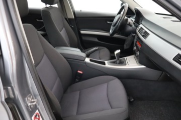 BMW Seria 3 E90-91-92-93 Touring E91 2.0 318d 143KM 2011 BMW 3 318 d, Xenon, Klima, Klimatronic, Tempomat, zdjęcie 8