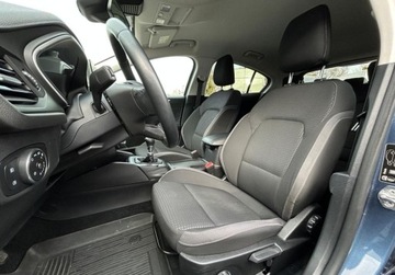 Ford Focus IV Hatchback 1.0 EcoBoost 125KM 2021 Ford Focus Titanium, Tempomat, Kamera, GPS, Podgrzewane fotele kierownica, zdjęcie 7