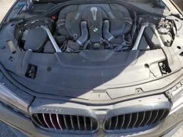BMW Seria 7 G11-G12 2019 BMW Seria 7 750i 2019 4.4l 4.4 Benzyna 445KM, zdjęcie 6