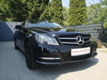 Mercedes Klasa C W204 Limuzyna 1.8 180 CGI BlueEFFICIENCY 156KM 2011 Mercedes C 180 1,8 T156 KM COUPE Klimatr Nawi BLU, zdjęcie 2