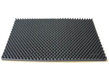 Mata WYGŁUSZAJĄCA Pianka PIRAMIDKA 50x40cm SAMOPRZYLEPNA - CTK WaveFix 35