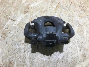 JAGUAR F-PACE 2015 PŘEDNÍ STRANA PRAVÁ TŘMENY