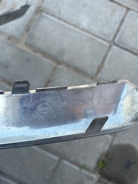 NISSAN QASHQAI J10 FACELIFT LIŠTA VRSTVA CHRÓM MŘÍŽKY ORIG.