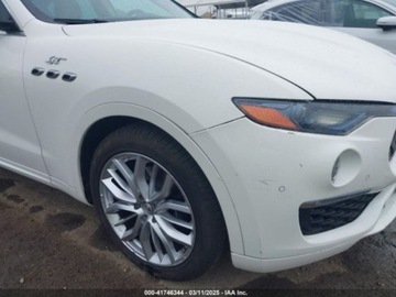 Maserati Levante 2020 Maserati Levante Granlusso 2020 3.0l 3.0 Benzyna 345KM, zdjęcie 7