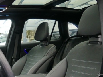 Mercedes GLC C254/X254 Coupe 2.0 300 258KM 2025 MERCEDES-BENZ GLC 300 4-Matic AMG Line 2.0 (258KM) 2025, zdjęcie 5