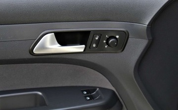 Volkswagen Caddy III Kombi Facelifting 1.6 TDI 102KM 2013 Volkswagen Caddy 1.6d Klimatyzacja Alufelgi Hak Gwarancja 1 rok w cenie, zdjęcie 18