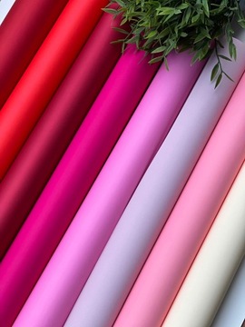 Papier florystyczna do pakowania satynowa 50cmX9m Różowy Bożonarodzeniowe