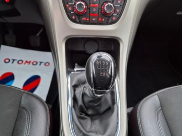 Opel Astra J Sports Tourer 1.4 Turbo ECOTEC 140KM 2012 Opel Astra Sliczna 1.4 b Ful Opcja Bezwypadkowa Zarejestrowana Gwarancja, zdjęcie 22