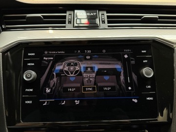 Volkswagen Passat B8 Variant 2.0 TDI BlueMotion SCR 190KM 2019 Volkswagen Passat Volkswagen Passat, zdjęcie 36