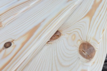 Обшивка, софит, высушенная фасадная доска н. отпечаток 200х12,1х1,9см.