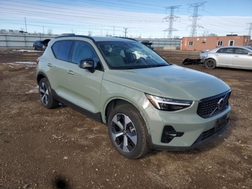 Volvo XC40 Crossover Facelifting 2.0 B5 250KM 2025 Volvo XC 40 Plus 2025 2.0 Benzyna 250KM, zdjęcie 4