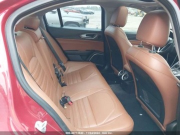 Alfa Romeo Giulia II Sedan 2.0 TBi 280KM 2018 Alfa Romeo Giulia 2018 Alfa Romeo Giulia Ti Lusso AWD 2.0 Benzyna 280KM, zdjęcie 11