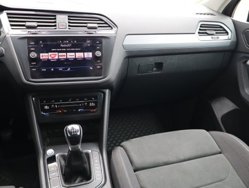 Volkswagen Tiguan II SUV Facelifting 1.5 TSI 150KM 2021 VW Tiguan 1.5 TSI, Salon Polska, Serwis ASO, zdjęcie 7