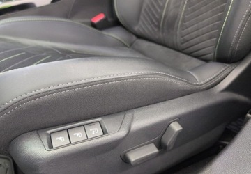 Peugeot 2008 II SUV Facelifting 1.2 PureTech 130KM 2024 Peugeot 2008 PureTech 130 GT SS EAT8 SalonPL FVat Od Reki Bogata Wersja, zdjęcie 11