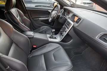 Volvo V60 I Kombi Facelifting 2.0 D2 DRIVE-E 120KM 2018 VOLVO V60 2.0 D2 120PS Lift Serwis Navi Skóry Biała Perła Piękny Gwarancja!, zdjęcie 6
