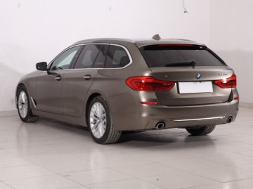BMW Seria 5 F10-F11 Touring Facelifting 520d 190KM 2017 BMW 5 520d xDrive, Salon Polska, Serwis ASO, zdjęcie 3