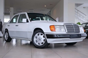 Mercedes W124 Sedan 2.0 118KM 1991 Mercedes-Benz W124 (1984-1993) 2.0 Benzyna 118KM, zdjęcie 1