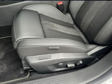 Peugeot 308 III 2025 Od ręki - GT e-DCS 1.2 mHEV 145KM / Pakiet Hi-Fi , Bezpieczeństwo, zdjęcie 4