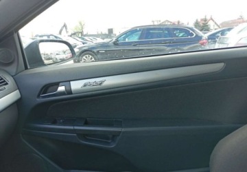 Opel Astra H Kombi 1.9 CDTI ECOTEC 120KM 2005 Opel Astra Opel Astra 1.9 Diesel 120KM, zdjęcie 11