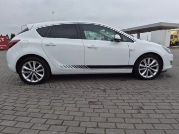 Opel Astra J Hatchback 5d 2.0 CDTI ECOTEC 160KM 2010 Opel Astra J HB 2010r. 2.0 CDTI/160KM Ksenon, bagażnik rowerowy, Alufelgi, zdjęcie 6