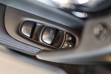 Nissan Qashqai II Crossover 1.2 DIG-T 115KM 2017 Nissan Qashqai 1.2 DIG-T N-Connecta EU6 1.2 Benzyna 115KM, zdjęcie 10