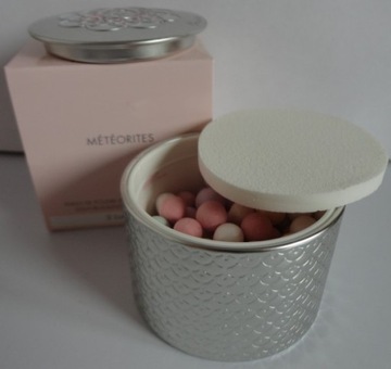 GUERLAIN ПОДСВЕТЛЯЮЩАЯ ПУДРА-ШАРИКИ 2 LIGHT