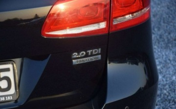 Volkswagen Passat B7 Variant 2.0 TDI CR DPF BlueMotion 140KM 2014 Volkswagen Passat 2.0TDI 4x4 Navi 2 KPL KOL Oryginal lakier Grzane FoteleS, zdjęcie 9