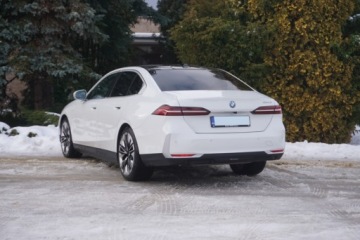 BMW Seria 5 G90-91 2023 BMW Seria 5 1rej. 2024 sDrive PHEV 2.0 Hybryda 190KM, zdjęcie 6