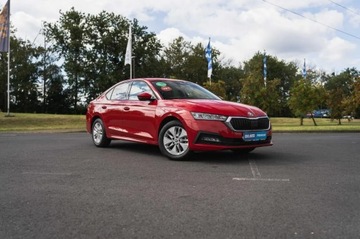 Skoda Octavia IV Liftback 1.5 TSI EVO 150KM 2023 Skoda Octavia 1.5 TSI e-tec, Serwis ASO, Automat, zdjęcie 3
