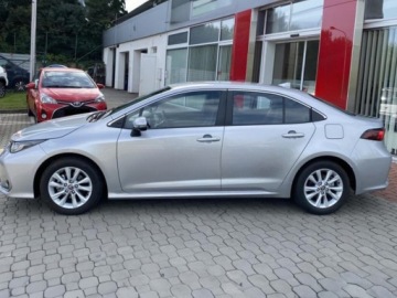 Toyota Corolla XII Sedan Facelifting 1.5 VVT-i 125KM 2024 Od ręki - Comfort 1.5 benzyna 125KM | Podgrzewane fotele!, zdjęcie 2