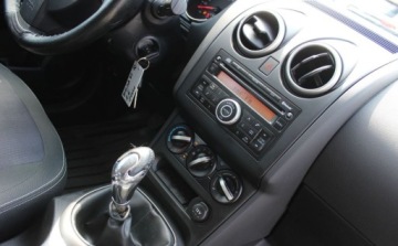 Nissan Qashqai I Crossover 1.6 115KM 2011 Nissan Qashqai SPrawdzony Od RiA 1.6 Benzyna 116KM, zdjęcie 9