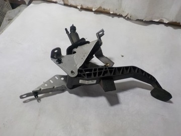 VOLVO V40 2012R 1.6D PEDAŁ SPRZĘGŁA 31381271