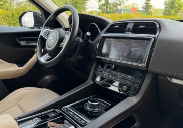 Jaguar F-Pace SUV 2.0 i4 250KM 2020 Jaguar F-Pace 2,0T 250ps R-Line Bi Led Pamieci Alu19 Kamery Panorama Gwara, zdjęcie 36